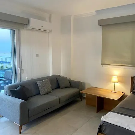 Sleek Flat With Shared Pool And Sea View In Iskele * Girne