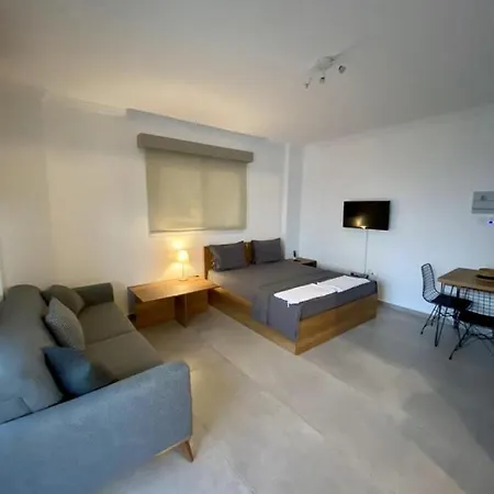 Apartman Sleek Flat With Shared Pool And Sea View In Iskele Kerínia